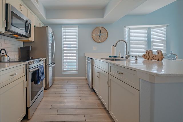 2292 N Fulton Beach Road 405, Rockport, TX 78382