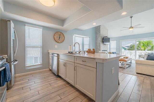 2292 N Fulton Beach Road 405, Rockport, TX 78382