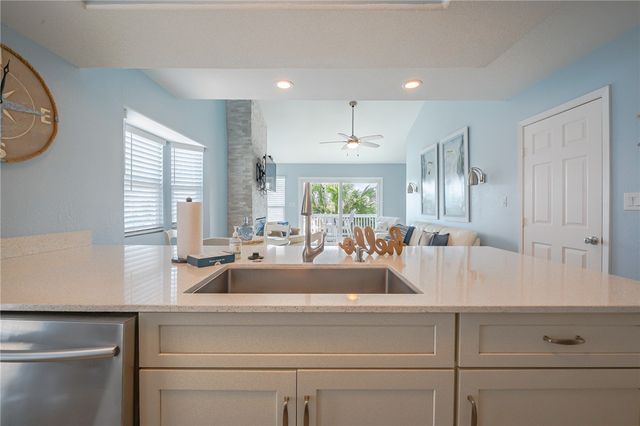 2292 N Fulton Beach Road 405, Rockport, TX 78382