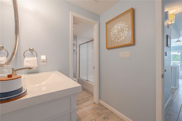 2292 N Fulton Beach Road 405, Rockport, TX 78382