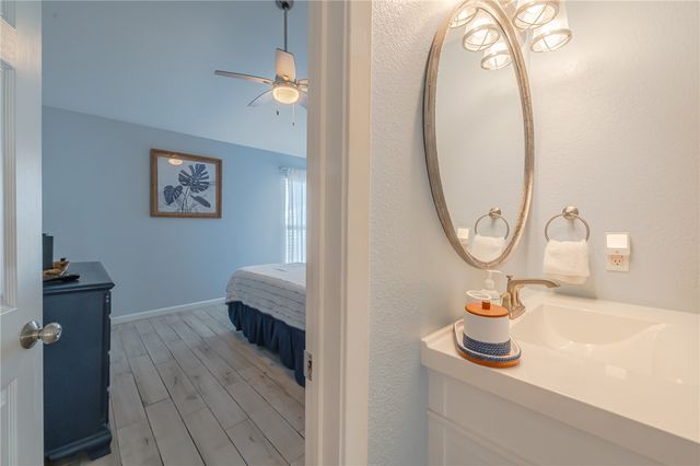 2292 N Fulton Beach Road 405, Rockport, TX 78382