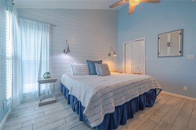 2292 N Fulton Beach Road 405, Rockport, TX 78382