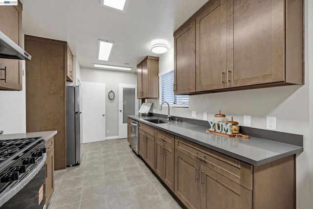 3626 Midvale Ave, Oakland, CA 94602