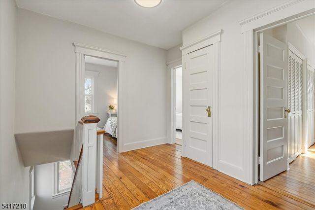 82 Essex Ave, Glen Ridge Boro Twp., NJ 07028