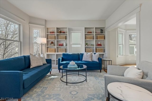 82 Essex Ave, Glen Ridge Boro Twp., NJ 07028