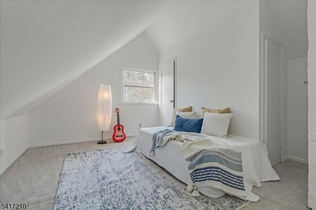 82 Essex Ave, Glen Ridge Boro Twp., NJ 07028