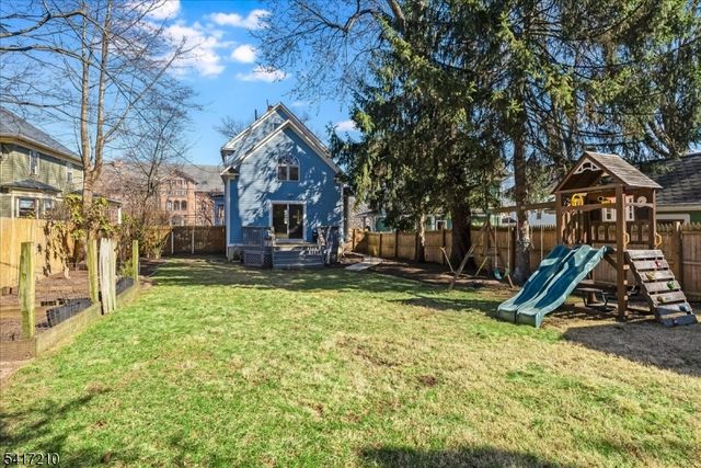 82 Essex Ave, Glen Ridge Boro Twp., NJ 07028