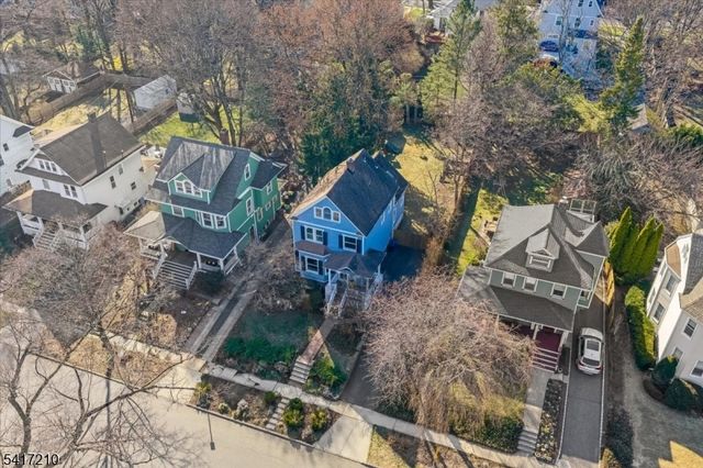 82 Essex Ave, Glen Ridge Boro Twp., NJ 07028