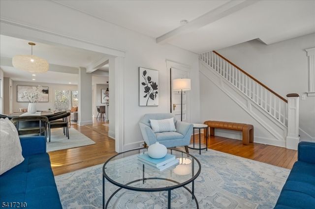 82 Essex Ave, Glen Ridge Boro Twp., NJ 07028