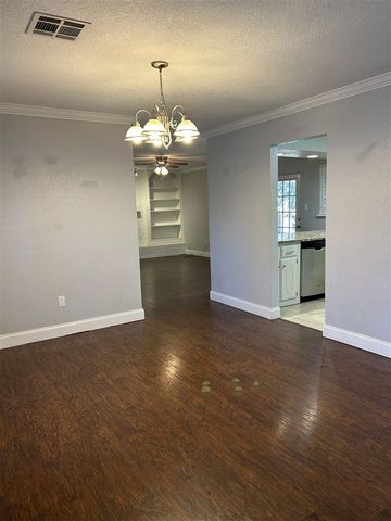 1605 NW 79th St, Lawton, OK 73505