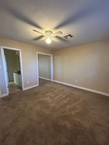 1605 NW 79th St, Lawton, OK 73505