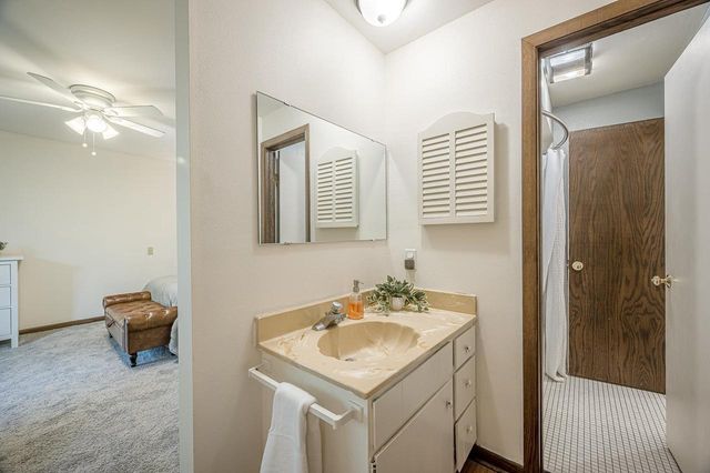 22 Whitcomb Circle, Madison, WI 53711