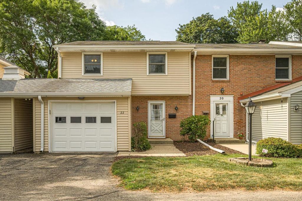22 Whitcomb Circle, Madison, WI 53711