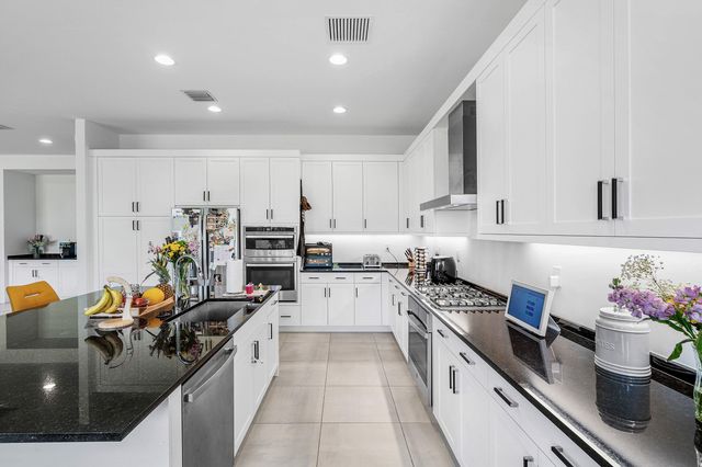 8381 Fishers Island Way, Boca Raton, FL 33434