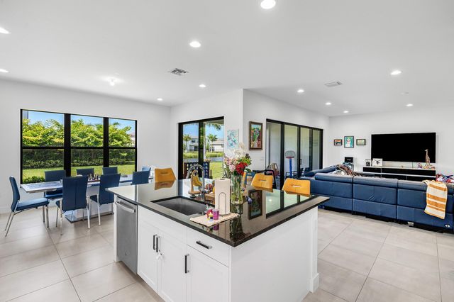8381 Fishers Island Way, Boca Raton, FL 33434