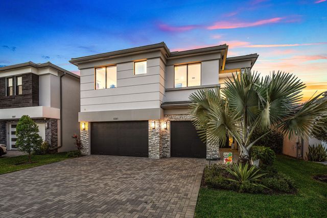 8381 Fishers Island Way, Boca Raton, FL 33434
