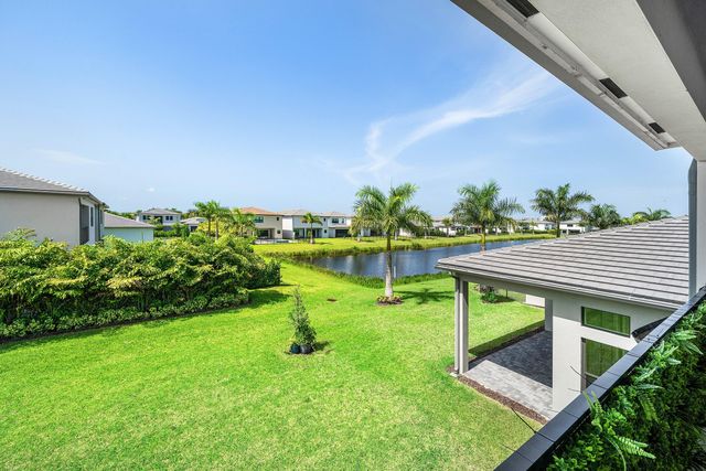 8381 Fishers Island Way, Boca Raton, FL 33434