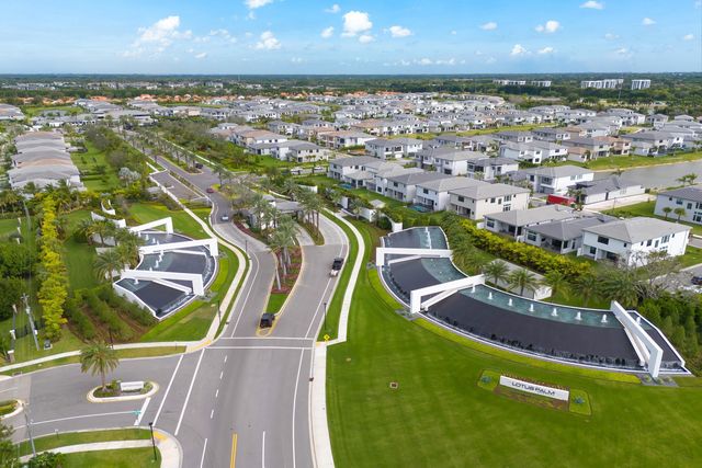 8381 Fishers Island Way, Boca Raton, FL 33434