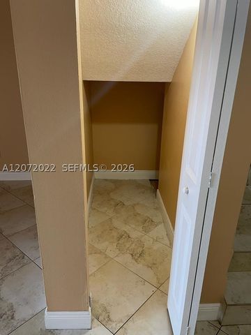 10851 SW 6th St 5, Sweetwater, FL 33174