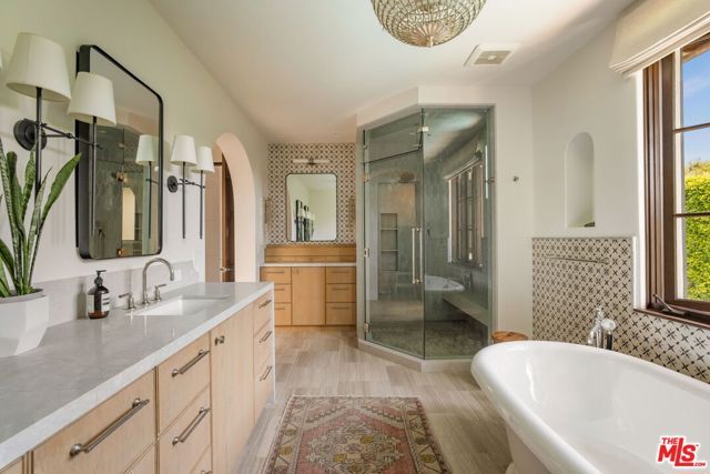 182 N Carmelina Avenue, Los Angeles, CA 90049