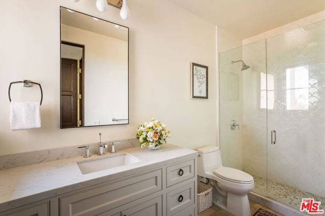 182 N Carmelina Avenue, Los Angeles, CA 90049