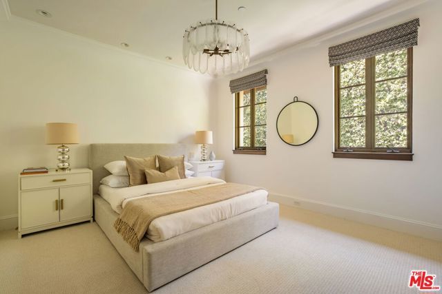 182 N Carmelina Avenue, Los Angeles, CA 90049