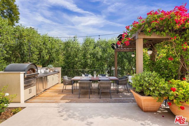 182 N Carmelina Avenue, Los Angeles, CA 90049