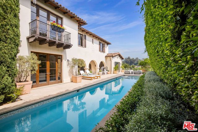 182 N Carmelina Avenue, Los Angeles, CA 90049