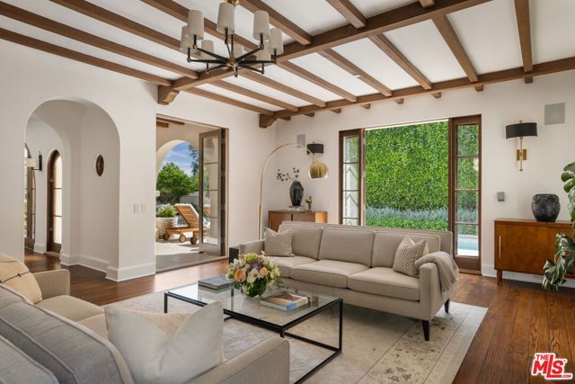 182 N Carmelina Avenue, Los Angeles, CA 90049