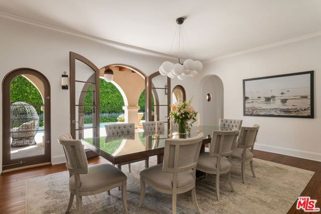 182 N Carmelina Avenue, Los Angeles, CA 90049