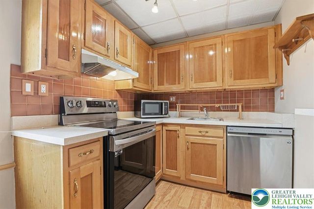 734 South 8th Street, Allentown City, PA 18103