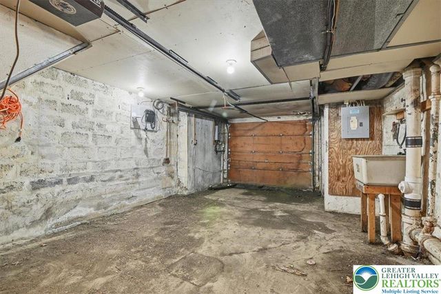 734 South 8th Street, Allentown City, PA 18103