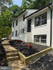 3009 S HILL ST, Arlington, VA 22202