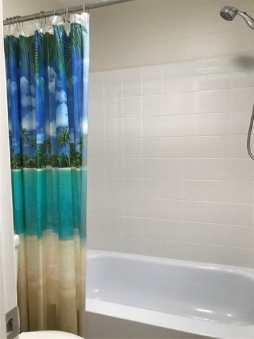 409 SW Natura Avenue D, Deerfield Beach, FL 33441