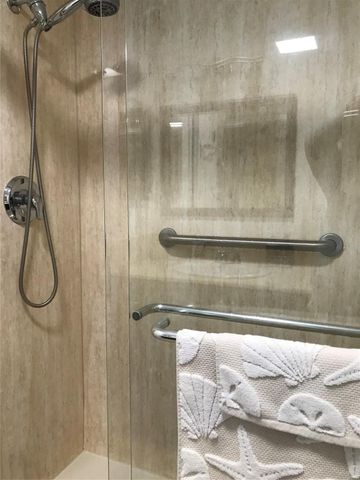 409 SW Natura Avenue D, Deerfield Beach, FL 33441