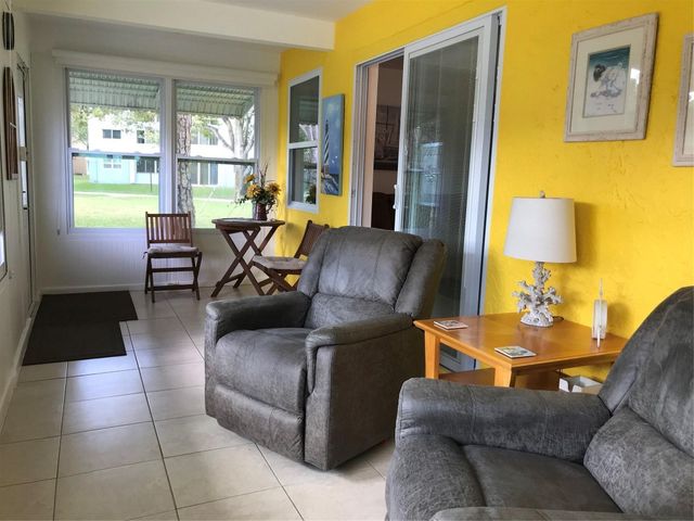 409 SW Natura Avenue D, Deerfield Beach, FL 33441