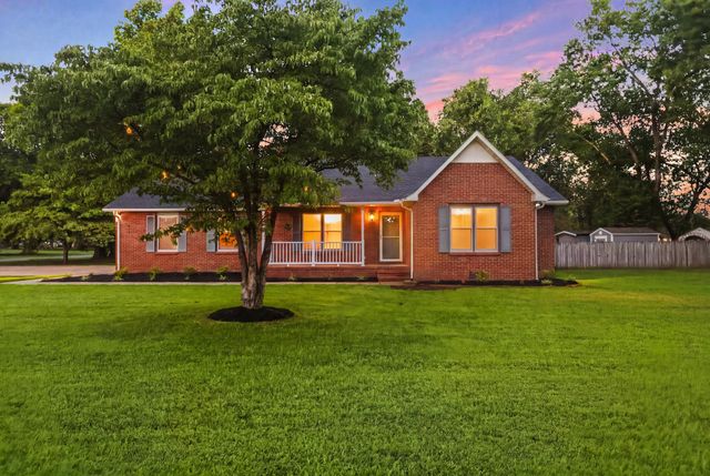 401 Ridgetop Dr, Smyrna, TN 37167