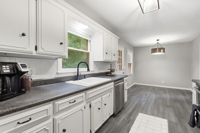 401 Ridgetop Dr, Smyrna, TN 37167