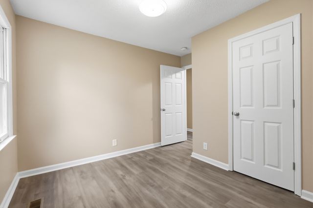 401 Ridgetop Dr, Smyrna, TN 37167