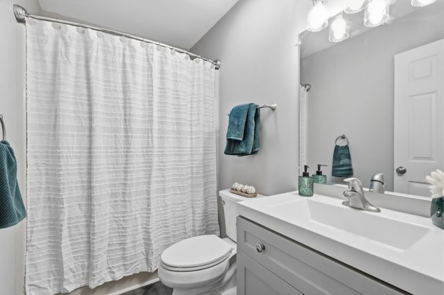 401 Ridgetop Dr, Smyrna, TN 37167