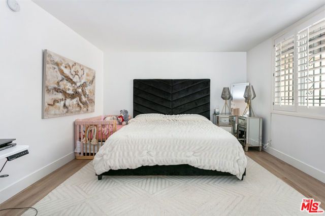 2385 Roscomare Road D17, Los Angeles, CA 90077