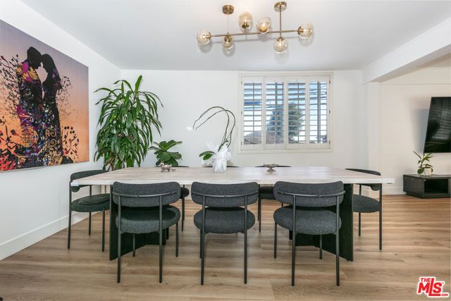 2385 Roscomare Road D17, Los Angeles, CA 90077