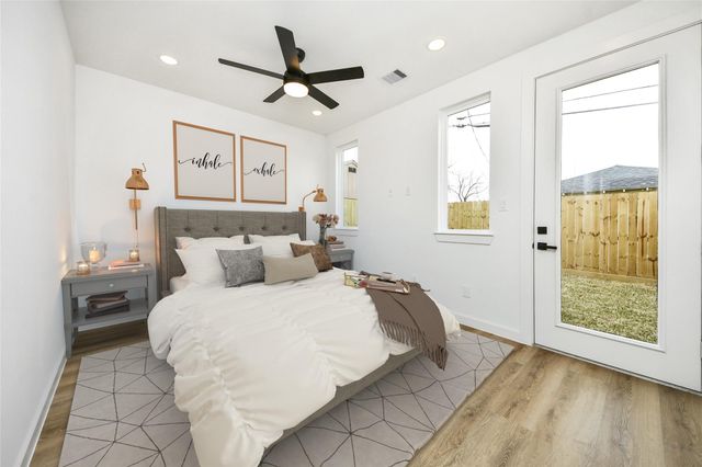 5201 Fairchild Street, Houston, TX 77028