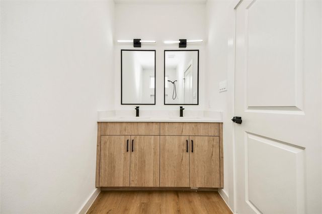 5201 Fairchild Street, Houston, TX 77028