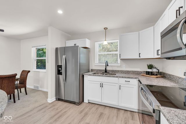 1818 Kessler Blvd W Drive, Indianapolis, IN 46228