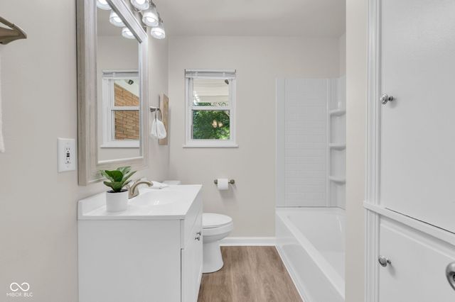 1818 Kessler Blvd W Drive, Indianapolis, IN 46228