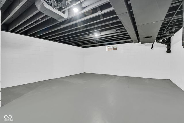 1818 Kessler Blvd W Drive, Indianapolis, IN 46228