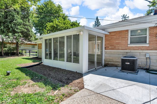 1818 Kessler Blvd W Drive, Indianapolis, IN 46228