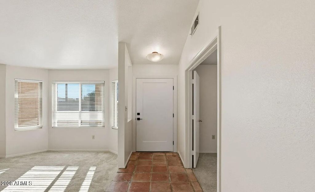 Image 12 of property listing at 7016 E MENLO Street, Mesa, AZ 85207