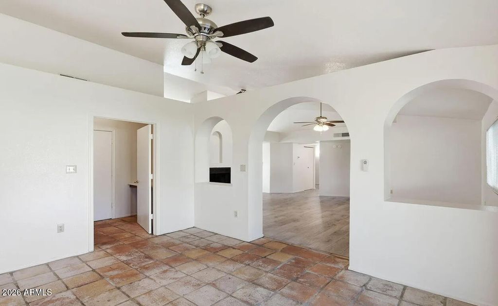 Image 15 of property listing at 7016 E MENLO Street, Mesa, AZ 85207
